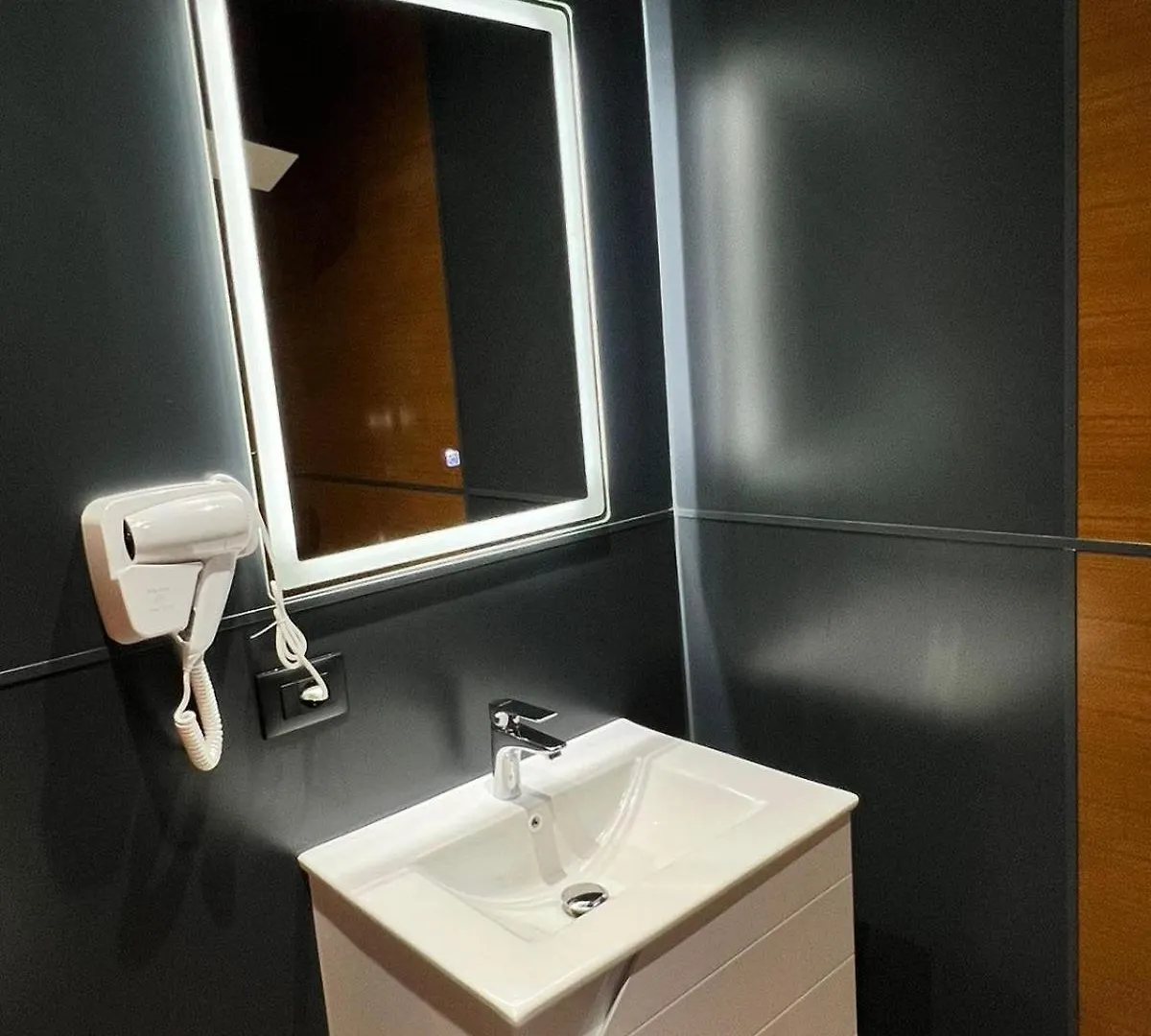 Empire Villas Kukes 롯지
